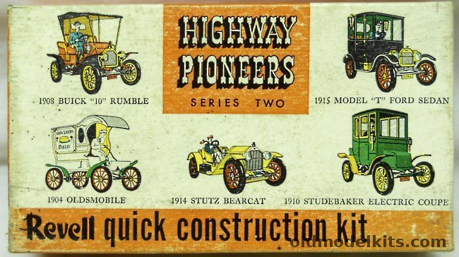 Revell 1/32 1910 International Auto Wagon / International Harvester Truck - Highway Pioneers US Antique Series plastic model kit